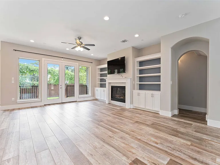 4310 Fernwood Dr — Photo 7