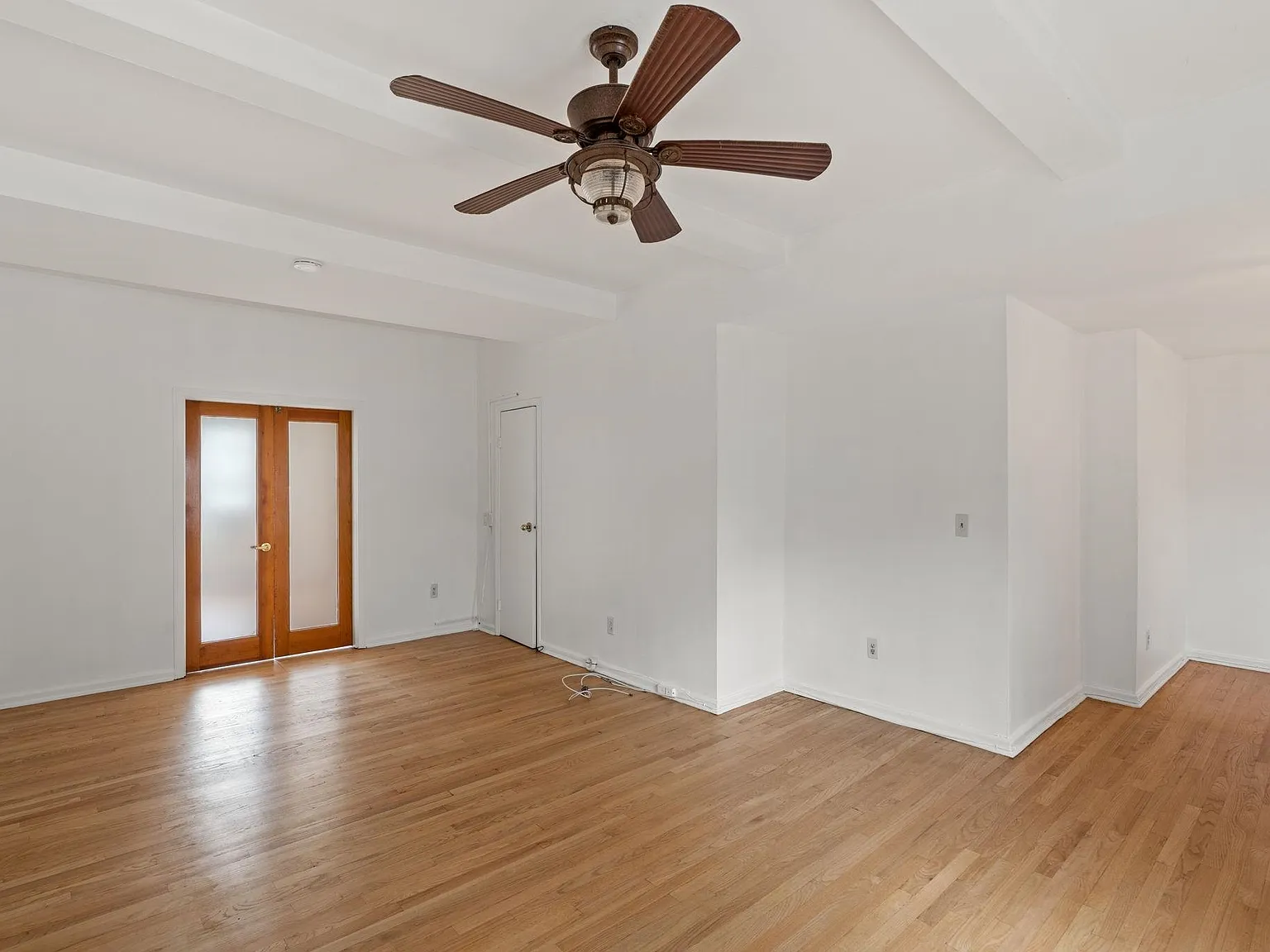1 bed, 1.0 bath, $2,100 — Photo 4