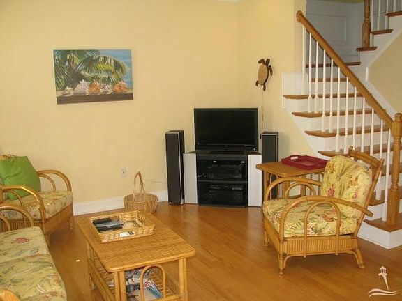 4th image of 322 Marina View Dr