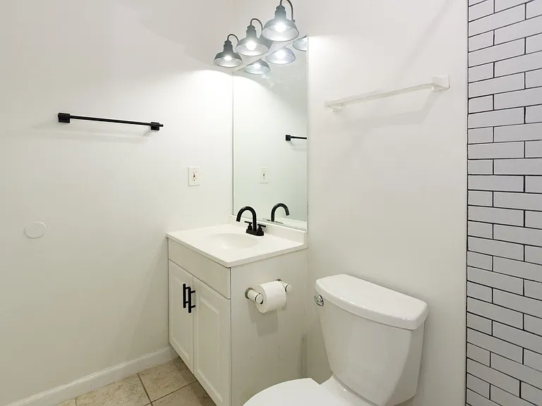 1169 Hillcrest Ct — Photo 15