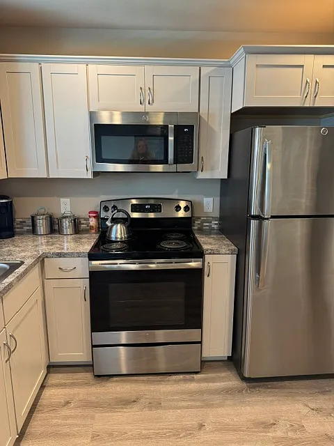 2 bed, 1.5 bath, 985 sqft, $2,600 — Photo 2
