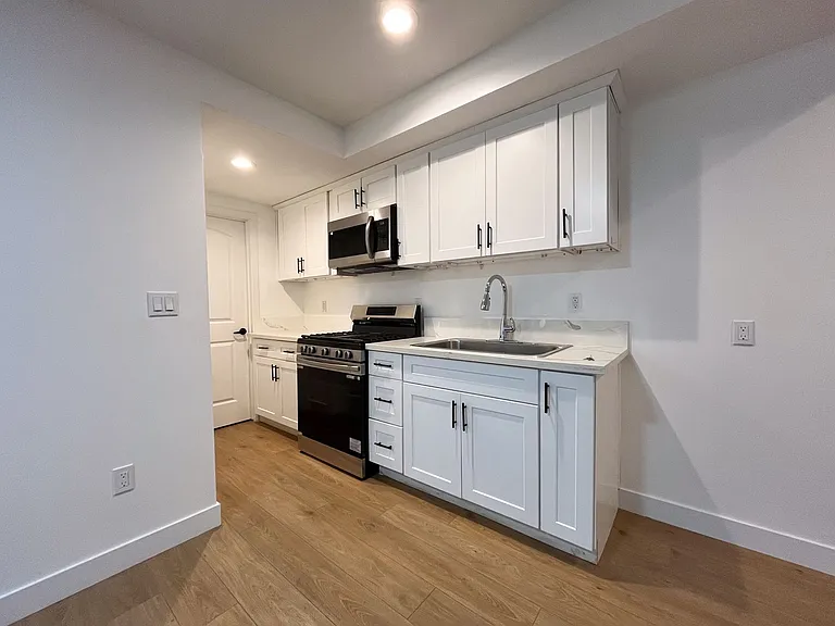 1034 Magnolia Ave — Photo 8