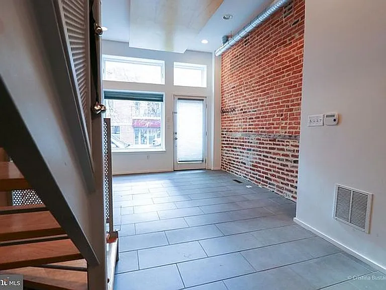 4 E Henrietta St — Photo 14