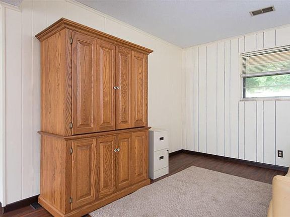 4th image of 10521 Blakewood Dr