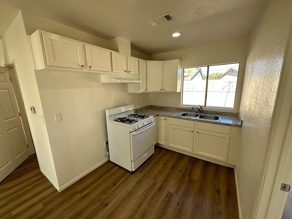 25118 3/4 Newhall Ave, Newhall, CA 91321 Zillow