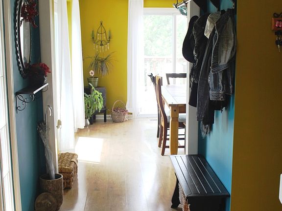 Foyer to Dining Room