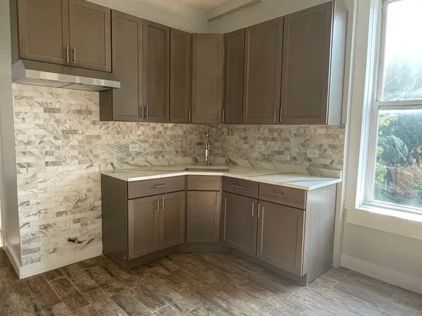 1341 N Washtenaw Ave Floor 3, Chicago, IL 60622