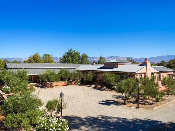 2nd image of 1484 Calzada Ave