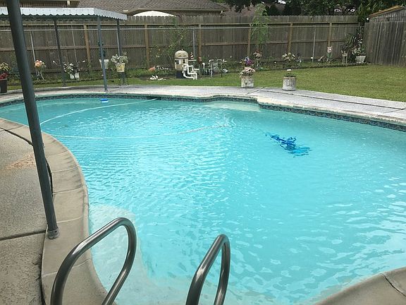 2nd image of 2410 Willowby Dr