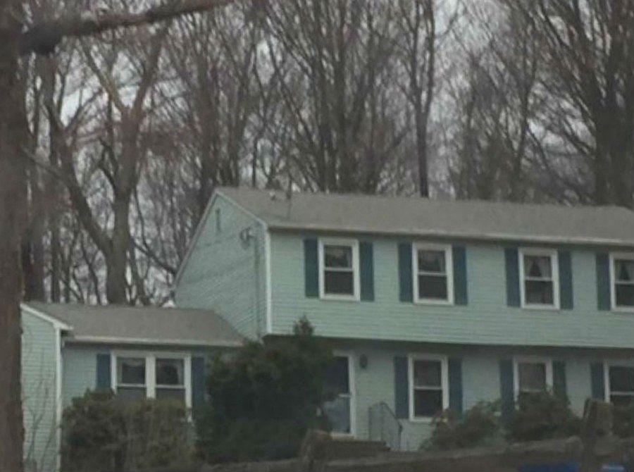 2nd image of 530 Gaylord Mountain Rd
