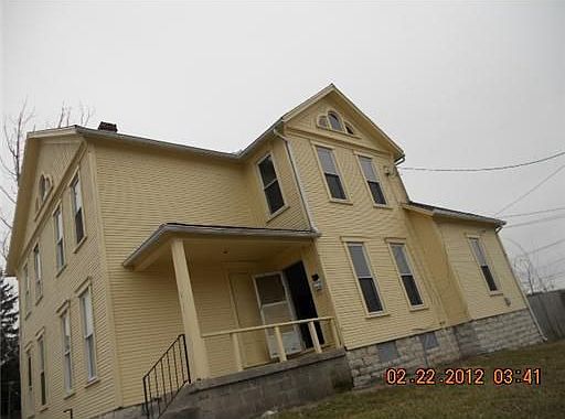 2nd image of 939 Steele Ave