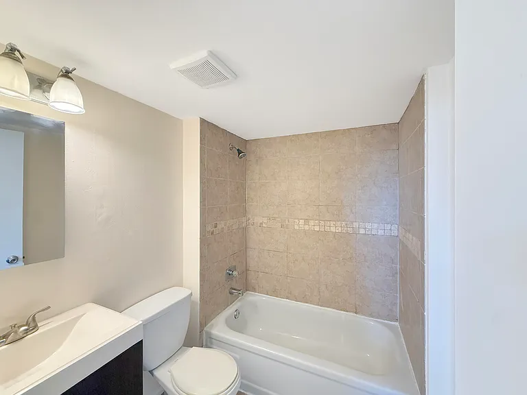 113 Royal Park Dr #2C — Photo 20
