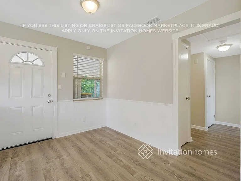 7917 Chateau Dr S — Photo 11