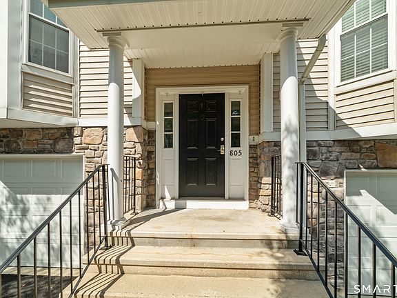 2nd image of 805 Sienna Drive #805