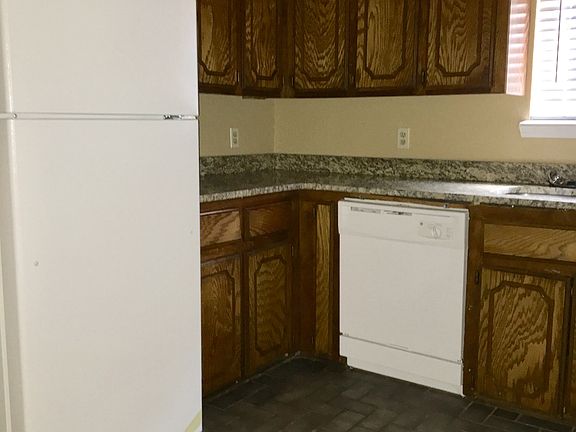 3rd image of 3701 Southwind Ct