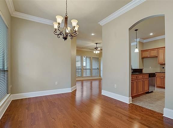 5th image of 251 S Orchard Ln