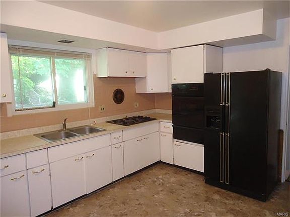 5th image of 8450 Hawkesbury Dr