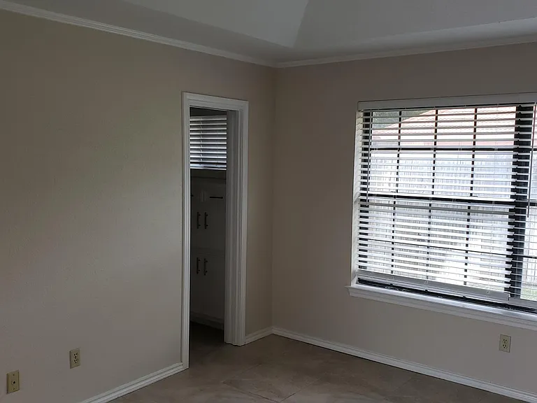 3016 Overton Park Dr W — Photo 19