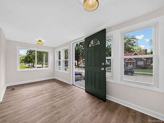 5th image of 8512 Fisher Ave