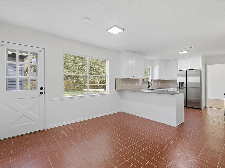 3930 Cypress Hill Dr — Photo 14