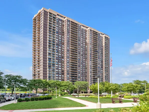 269 Grand Central Parkway image 1 of 25