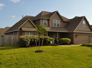 13922 Martinique Ln, Mont Belvieu, TX 77523