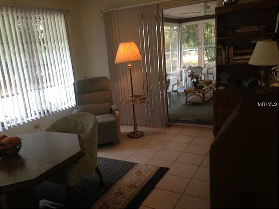 3rd image of 42 Oakland Hills Pl