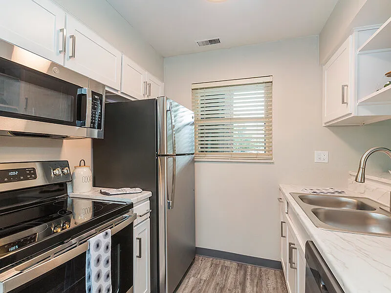 25 Broadmoor