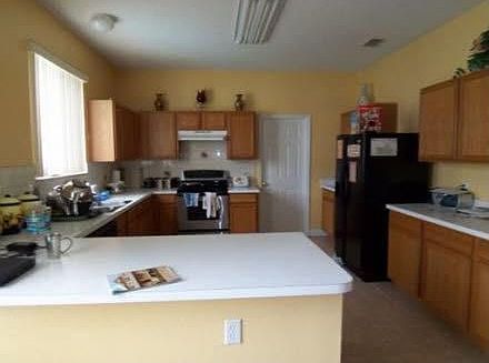 3rd image of 4563 Philadelphia Cir