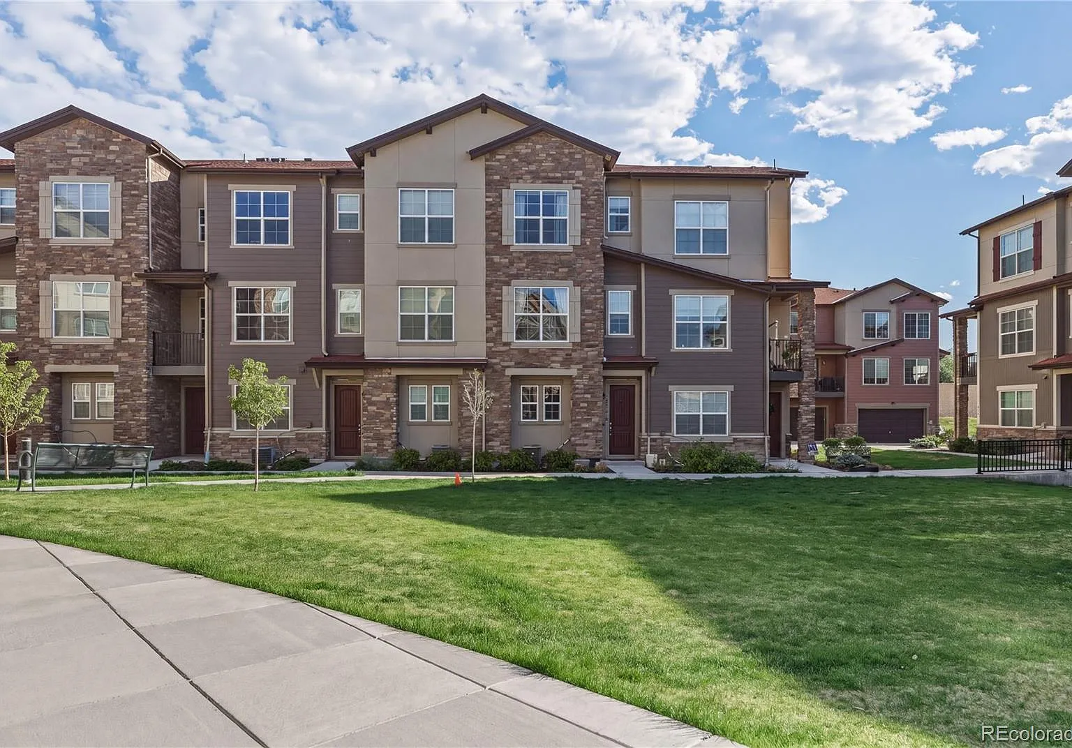2 bed, 2.5 bath, 1248 sqft, $3,150 — Photo 1