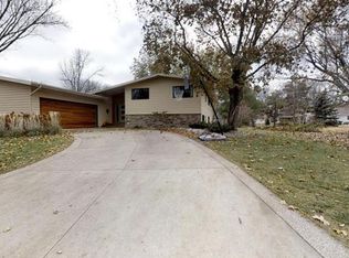 925 Meadow Ln SW, Willmar, MN 56201