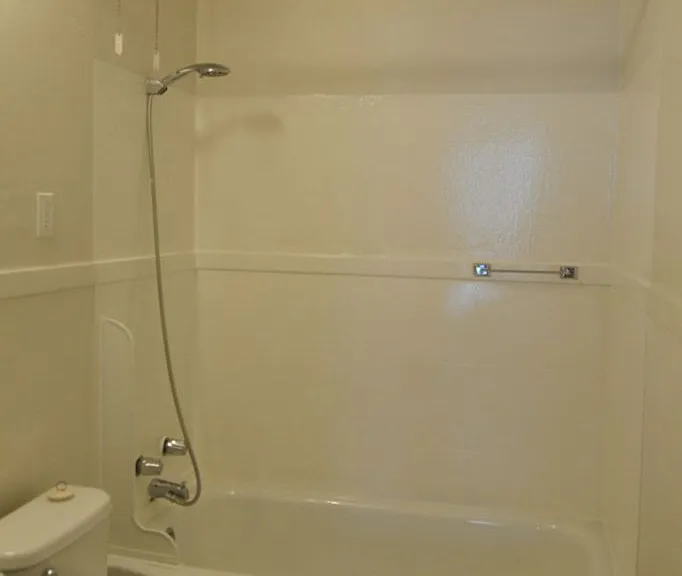 309 Hawthorne St — Photo 9