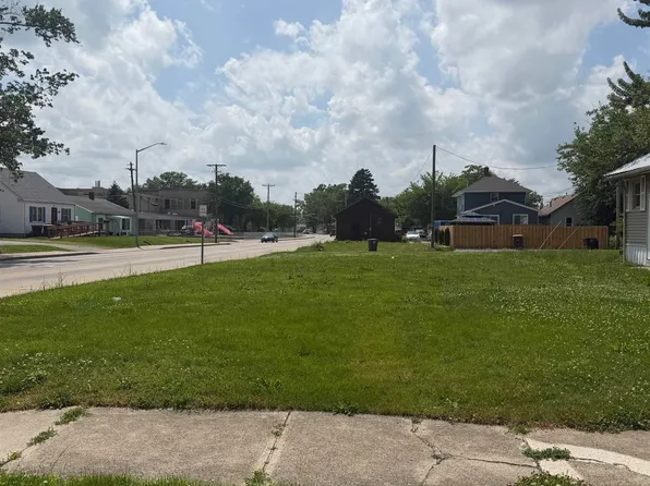 3422 Central Dr, Fort Wayne, IN 46806