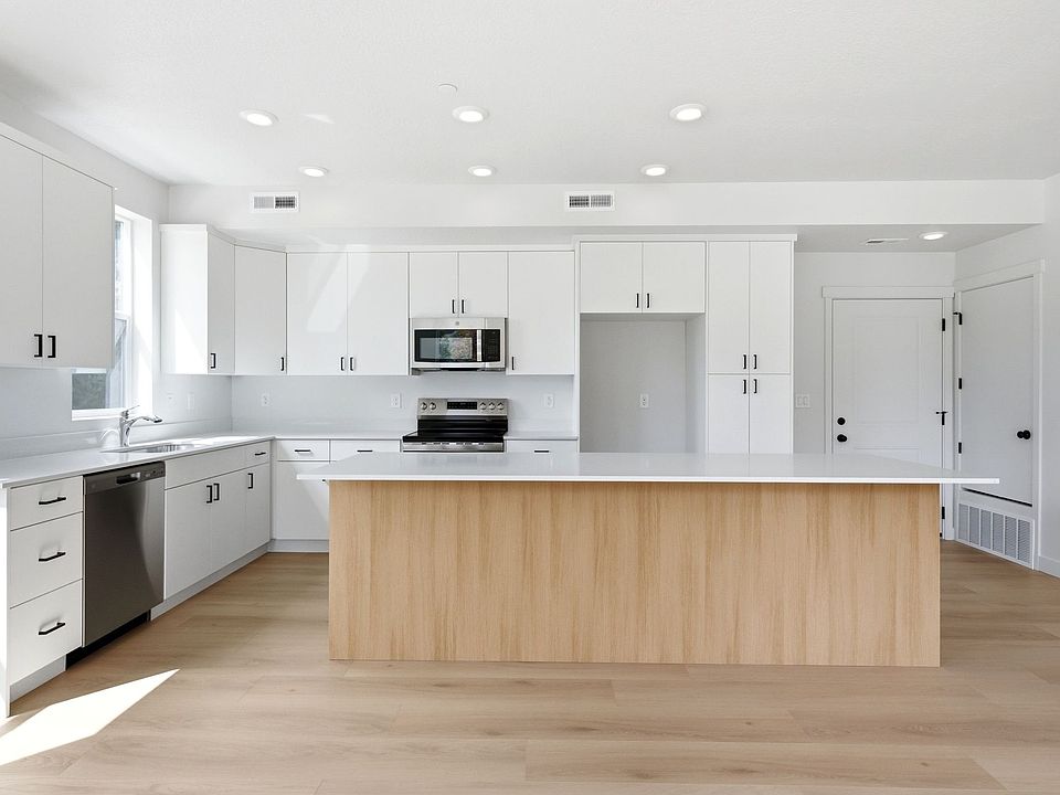 1st image of 717 W Coho Ln S #101-2F