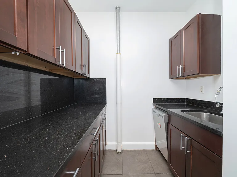 370 Fort Washington Ave #503 — Photo 14