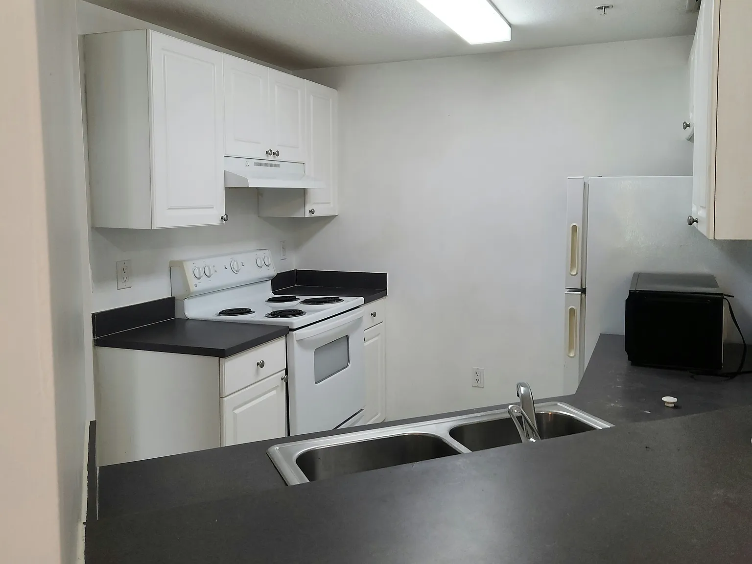 Fairways Cir, Vero Beach — Photo 2