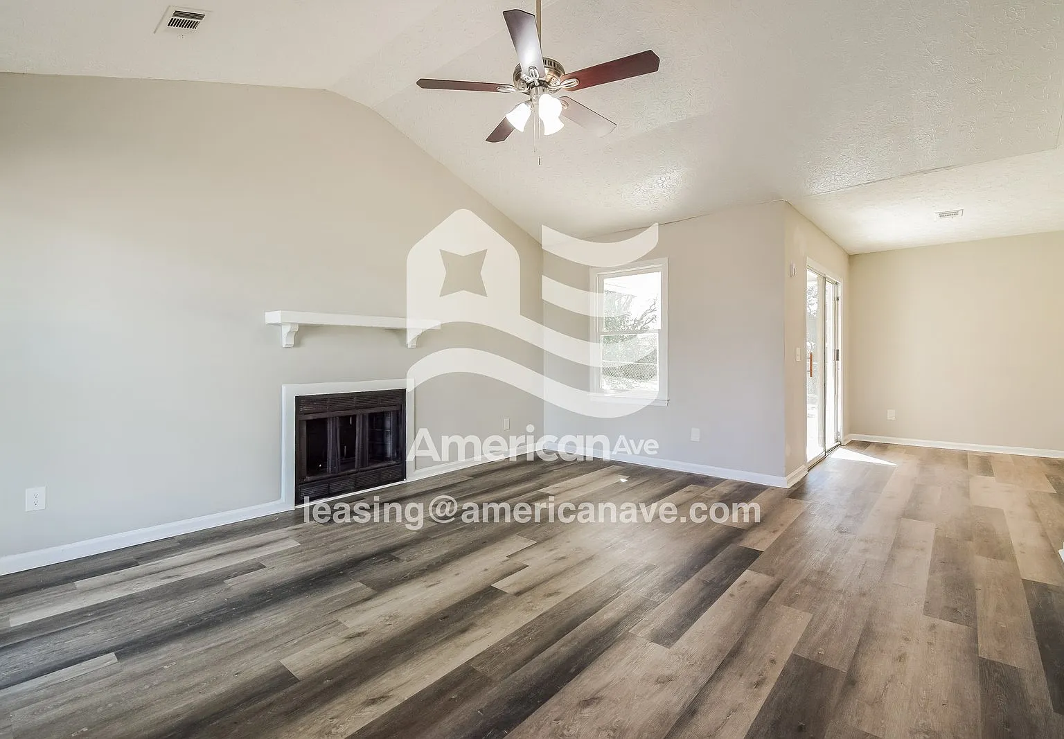 3 bed, 2.0 bath, 1195 sqft, $1,510 — Photo 3