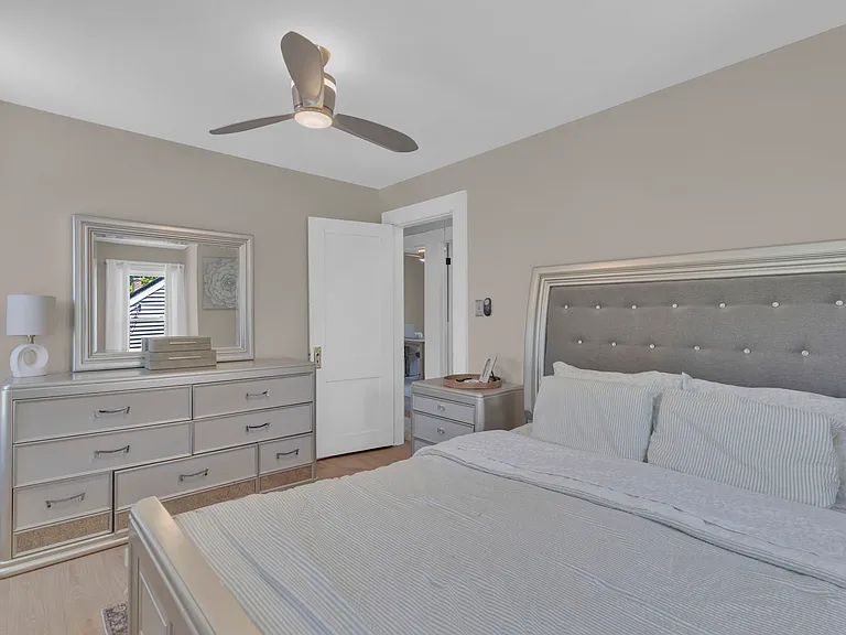 44 Hazelwood Ave — Photo 23