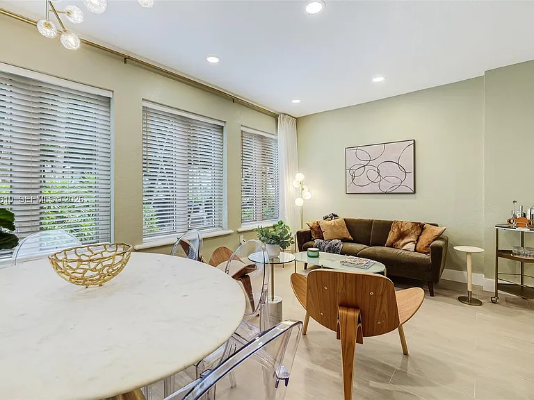 1018 Meridian Ave #2 — Photo 3