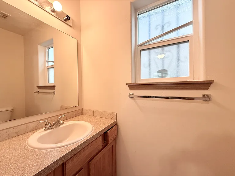 3908 S Holly St — Photo 10
