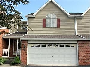 1st image of 365 Forest Edge Dr