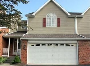 365 Forest Edge Dr, East Amherst, NY 14051