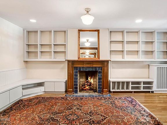 2nd image of 350 1st St