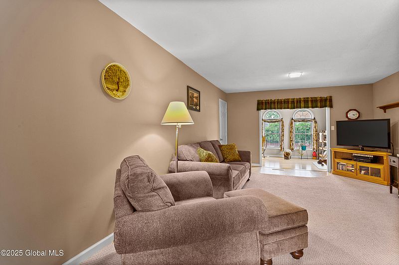 5th image of 11 Vista Drive