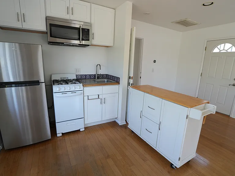 10351 Parr Ave — Photo 4