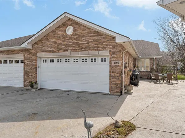 1305 Laurel Bay Ct, Windsor, ON N8P 1M9