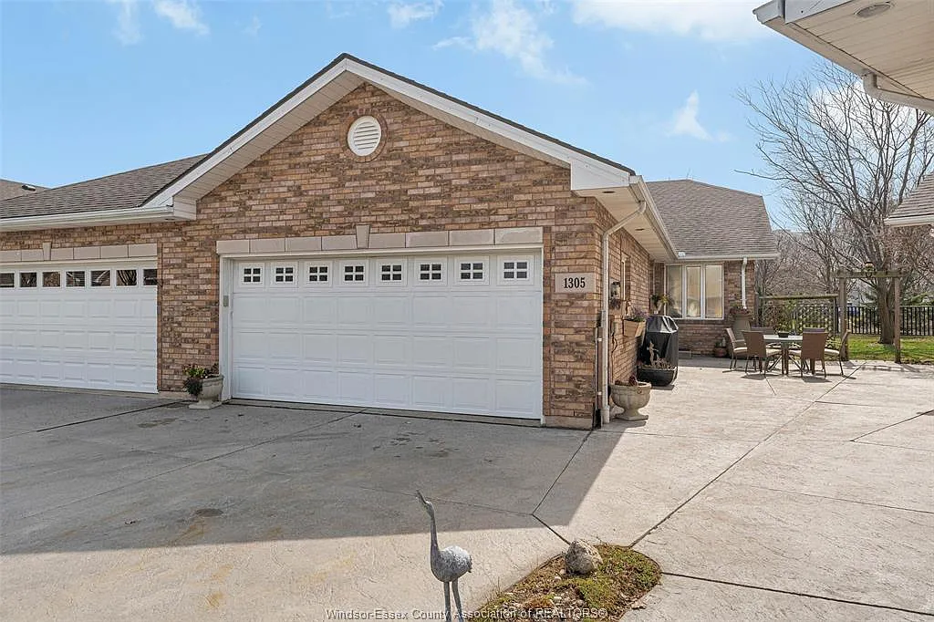 1305 Laurel Bay Ct photo 1