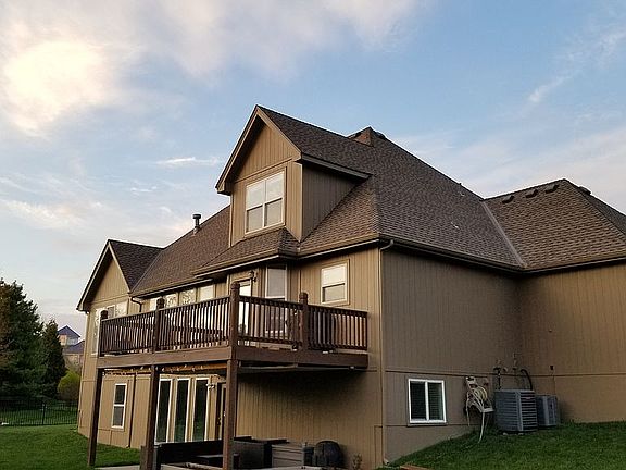 3rd image of 1836 NE Park Ridge Cir