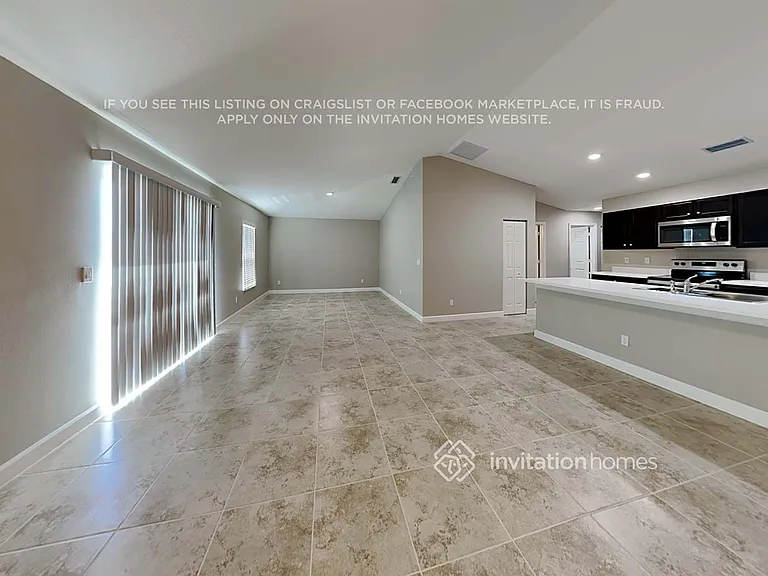 558 Oldenberg St SW — Photo 6