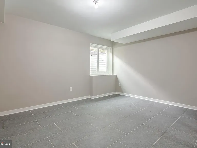 3832 Manor St — Photo 10